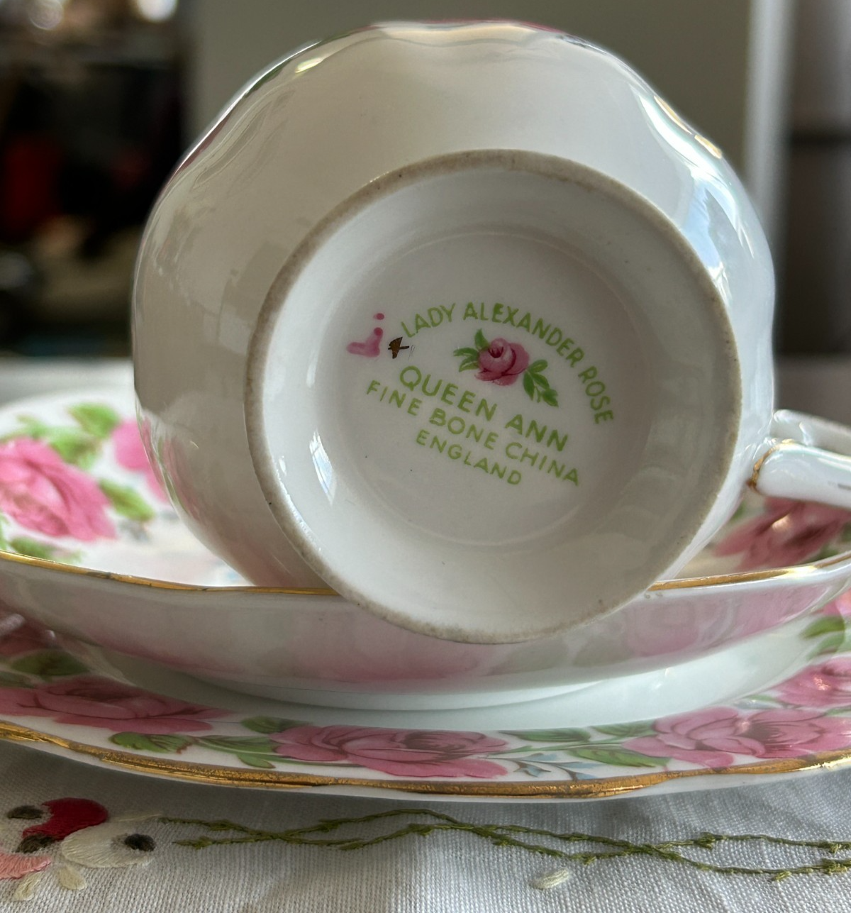 Queen Anne | Lady Alexander Rose | Trio Fine Bone China | English Pink Roses