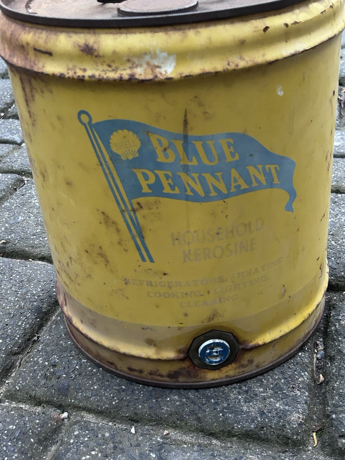 Vintage Shell Blue Pennant Kerosene Tin 4 Gal Yellow Petrol Can Inflammable