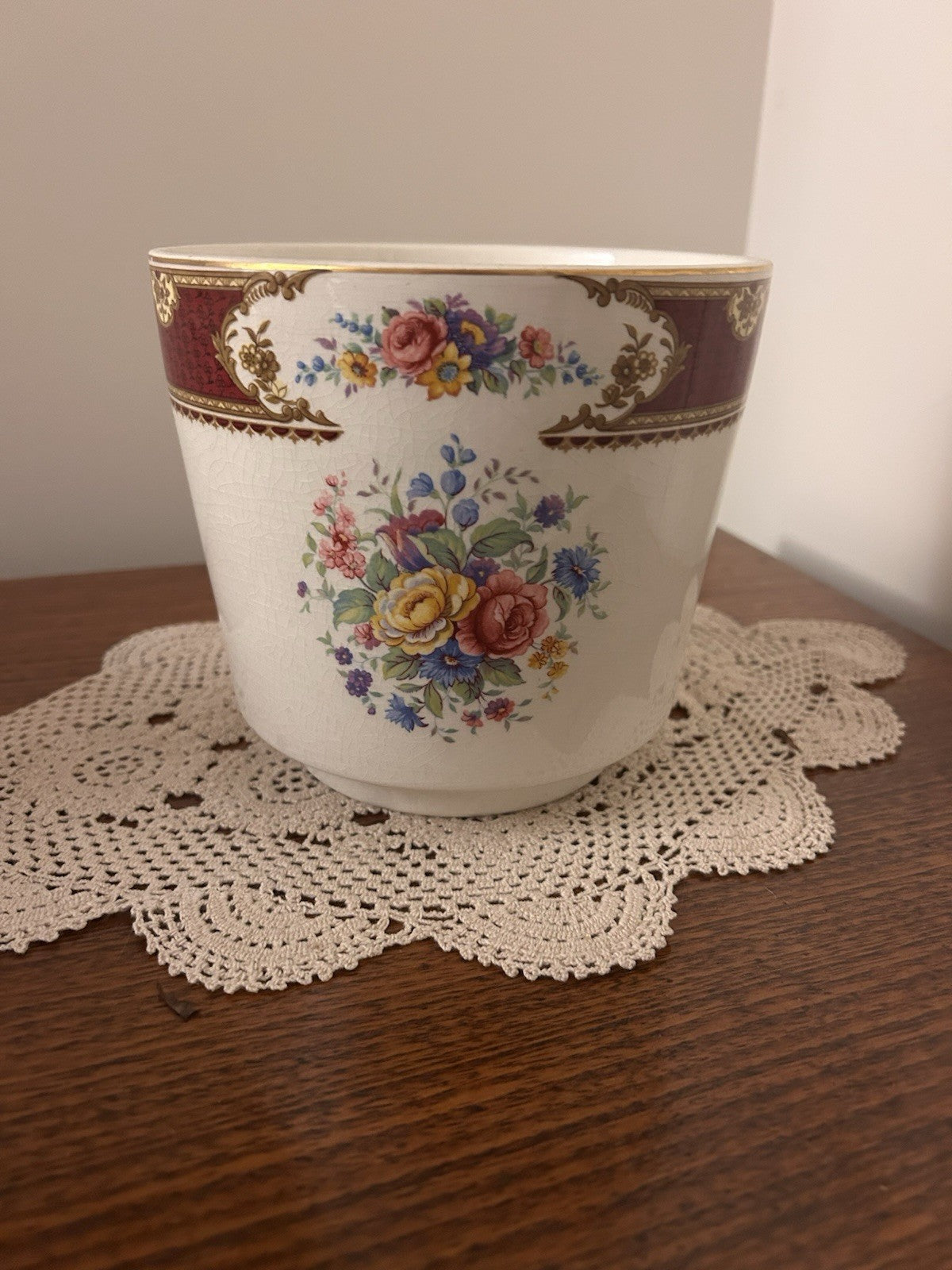 Enoch Wedgwood Tunstall Floral Burgundy Gold Cachepot Vintage England