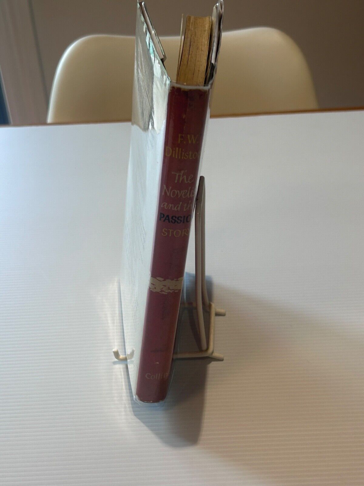 The Novelist and the Passion Story, F W Dillistone, Collins, 1960 First Edition