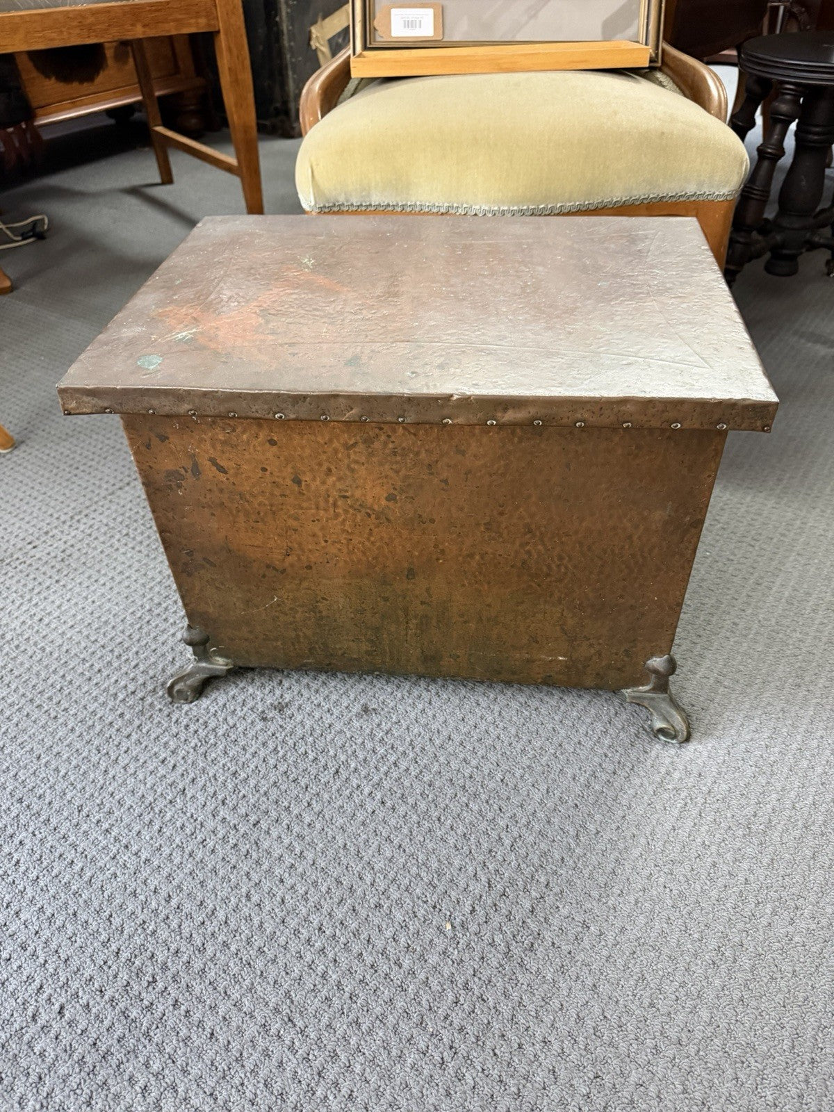Antique Arts & Crafts Hammered Copper Coal Box Removable Liner Paw Feet
