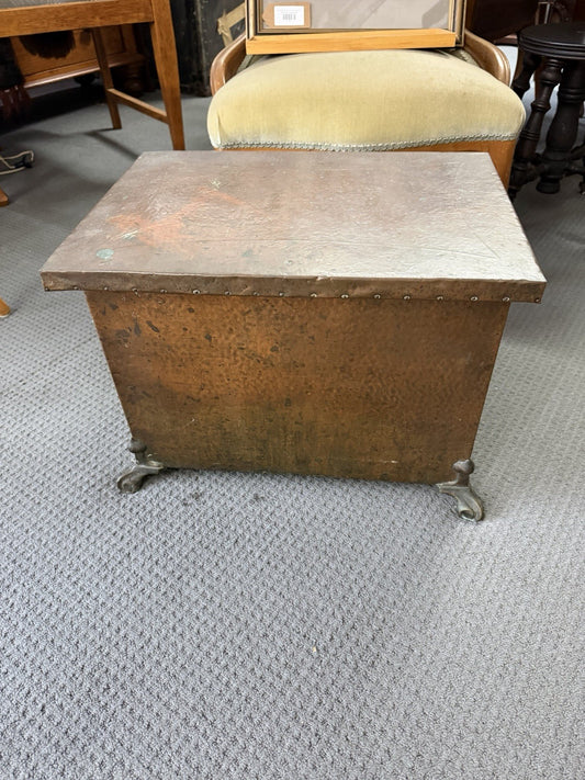 Antique Arts & Crafts Hammered Copper Coal Box Removable Liner Paw Feet