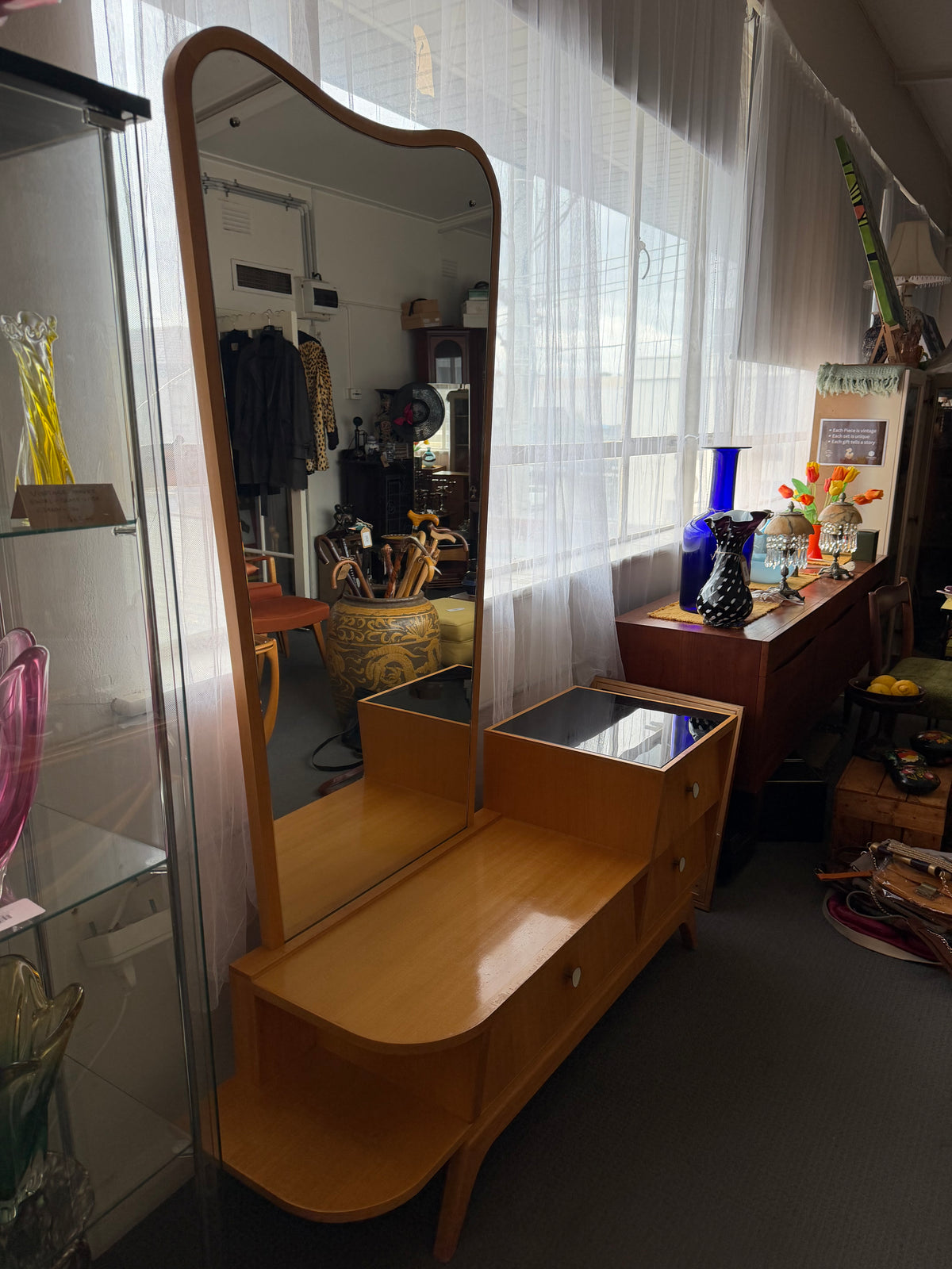 Dario Zoureff Australian Mid-Century Dressing Table – Late 1950s / Early 1960s