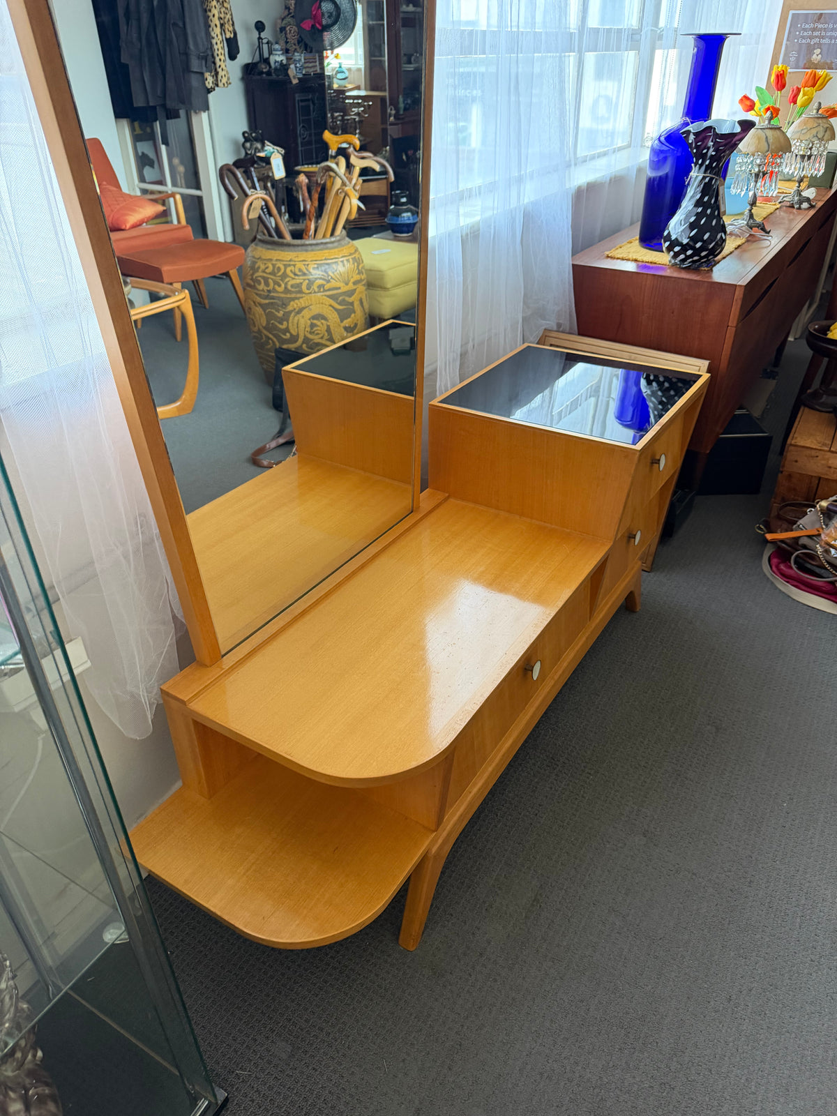 Dario Zoureff Australian Mid-Century Dressing Table – Late 1950s / Early 1960s