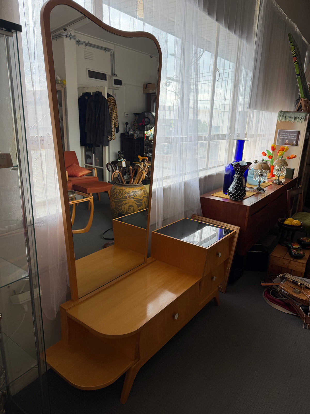 Dario Zoureff Australian Mid-Century Dressing Table – Late 1950s / Early 1960s