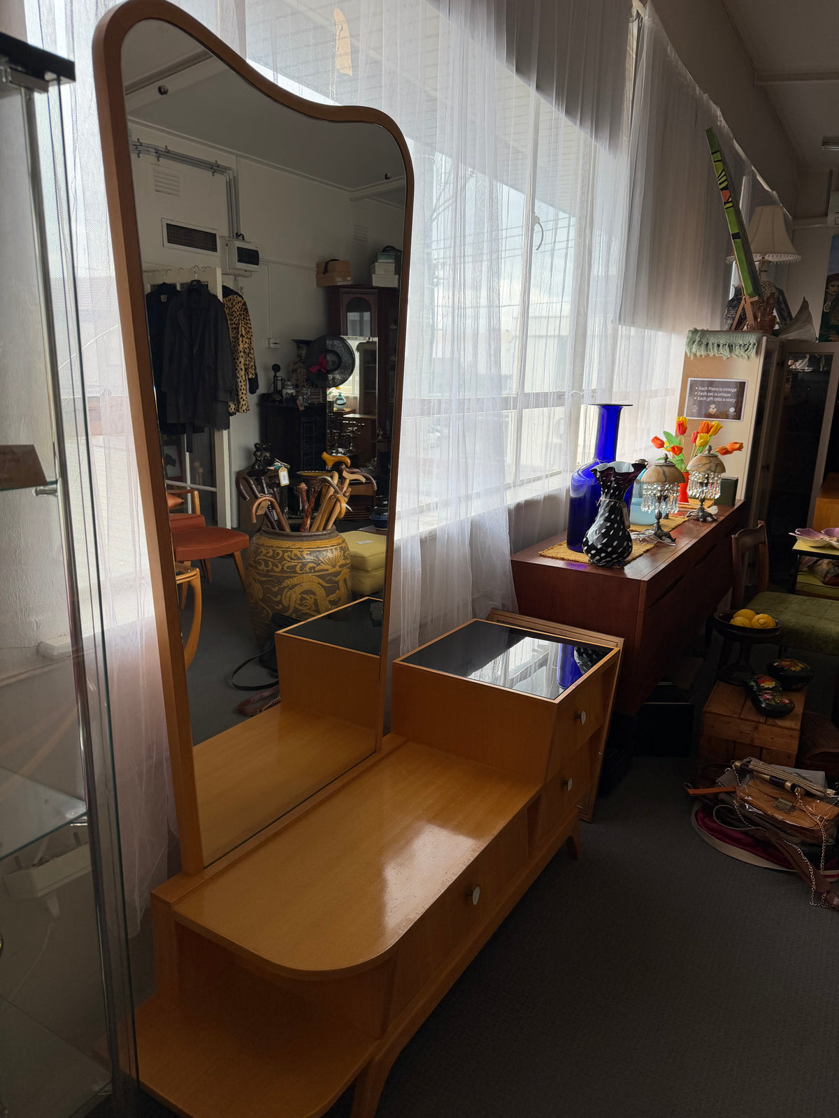 Dario Zoureff Australian Mid-Century Dressing Table – Late 1950s / Early 1960s
