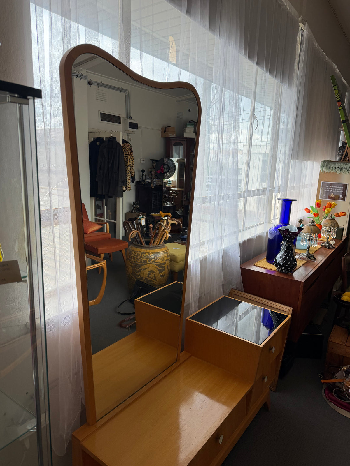 Dario Zoureff Australian Mid-Century Dressing Table – Late 1950s / Early 1960s