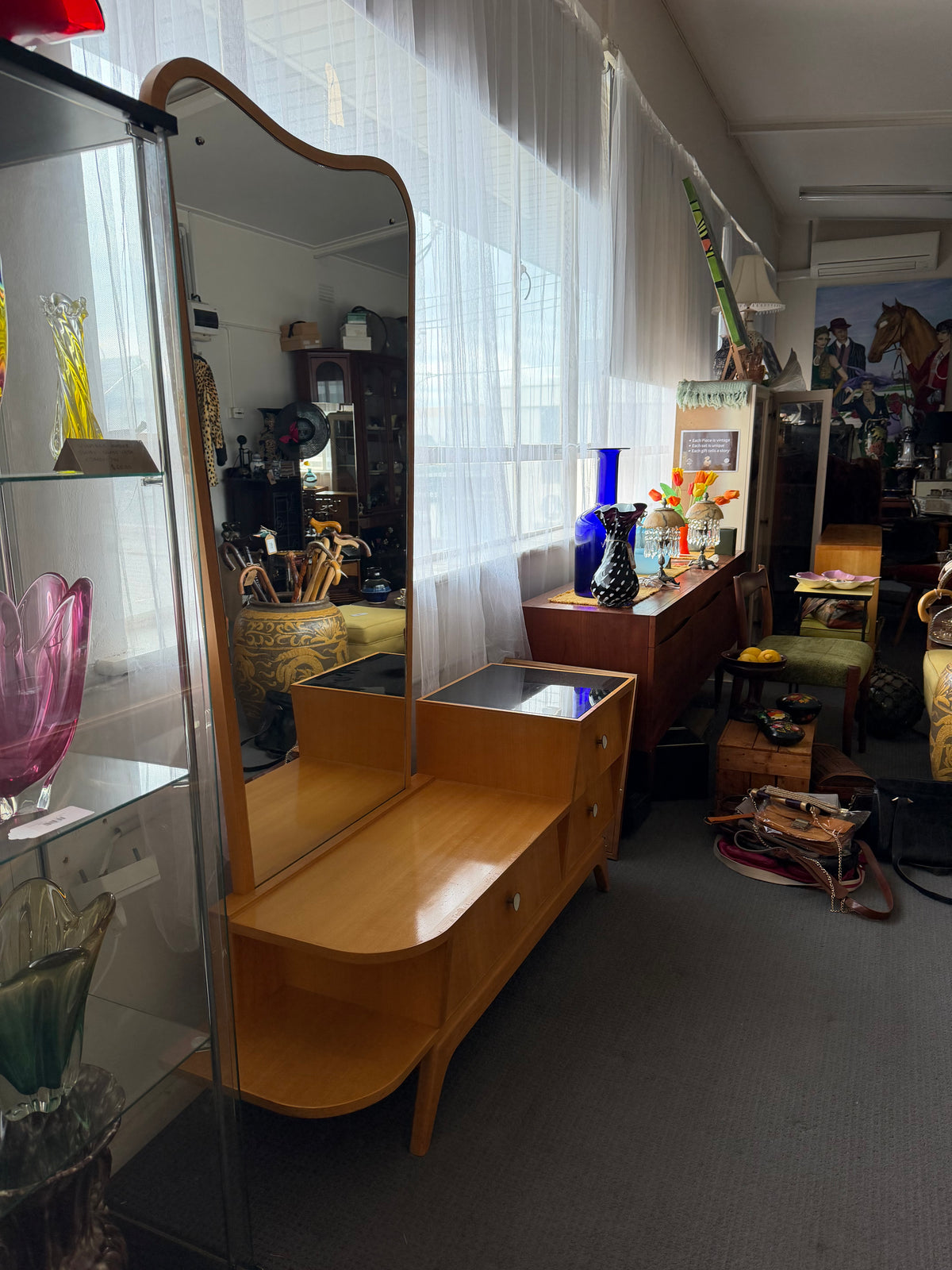 Dario Zoureff Australian Mid-Century Dressing Table – Late 1950s / Early 1960s