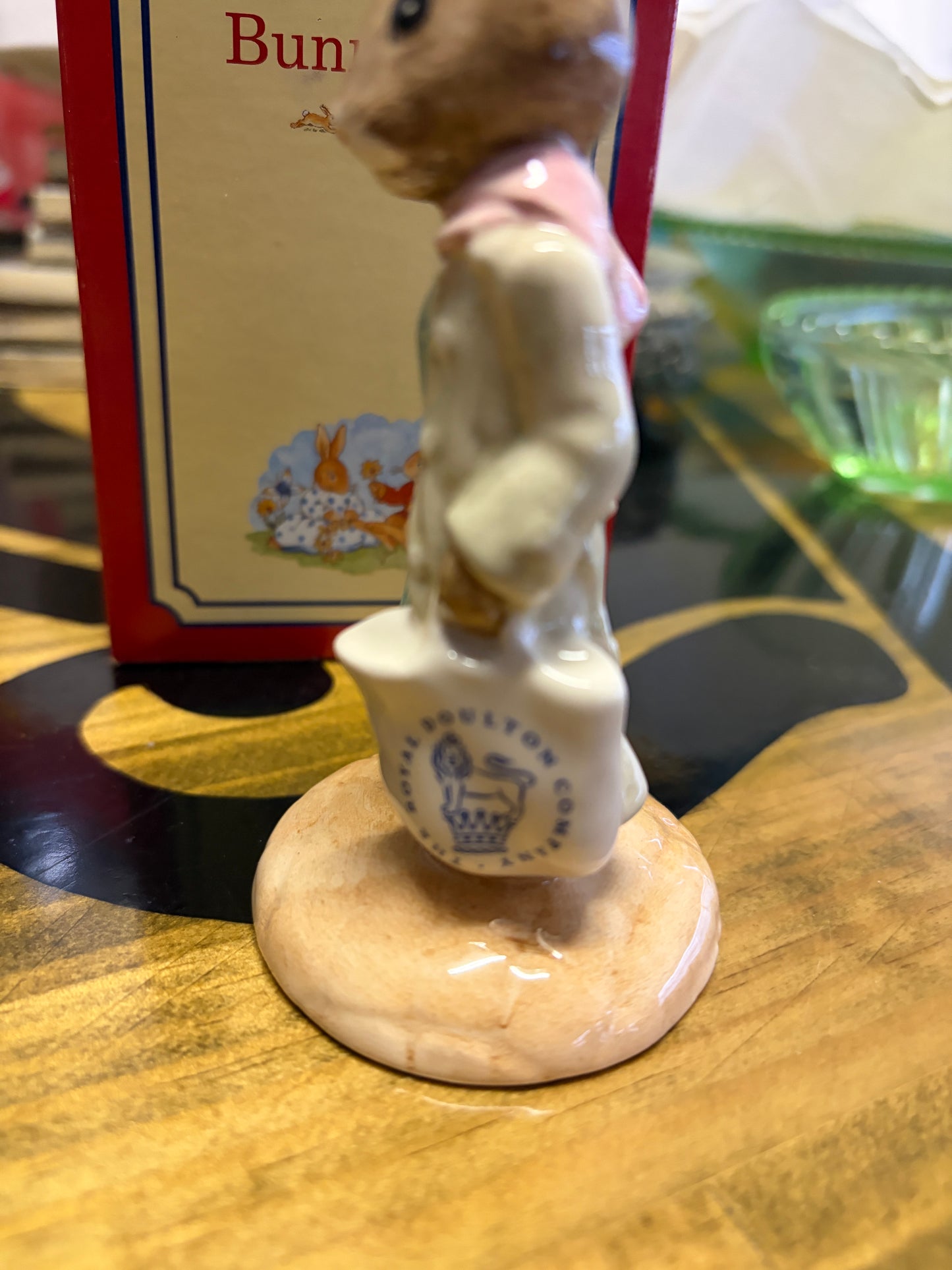 Royal Doulton Shopper Bunnykins DB233 – Boxed Vintage Figurine