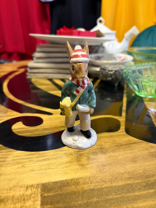 Vintage Royal Doulton Paperboy Bunnykins DB77 Figurine