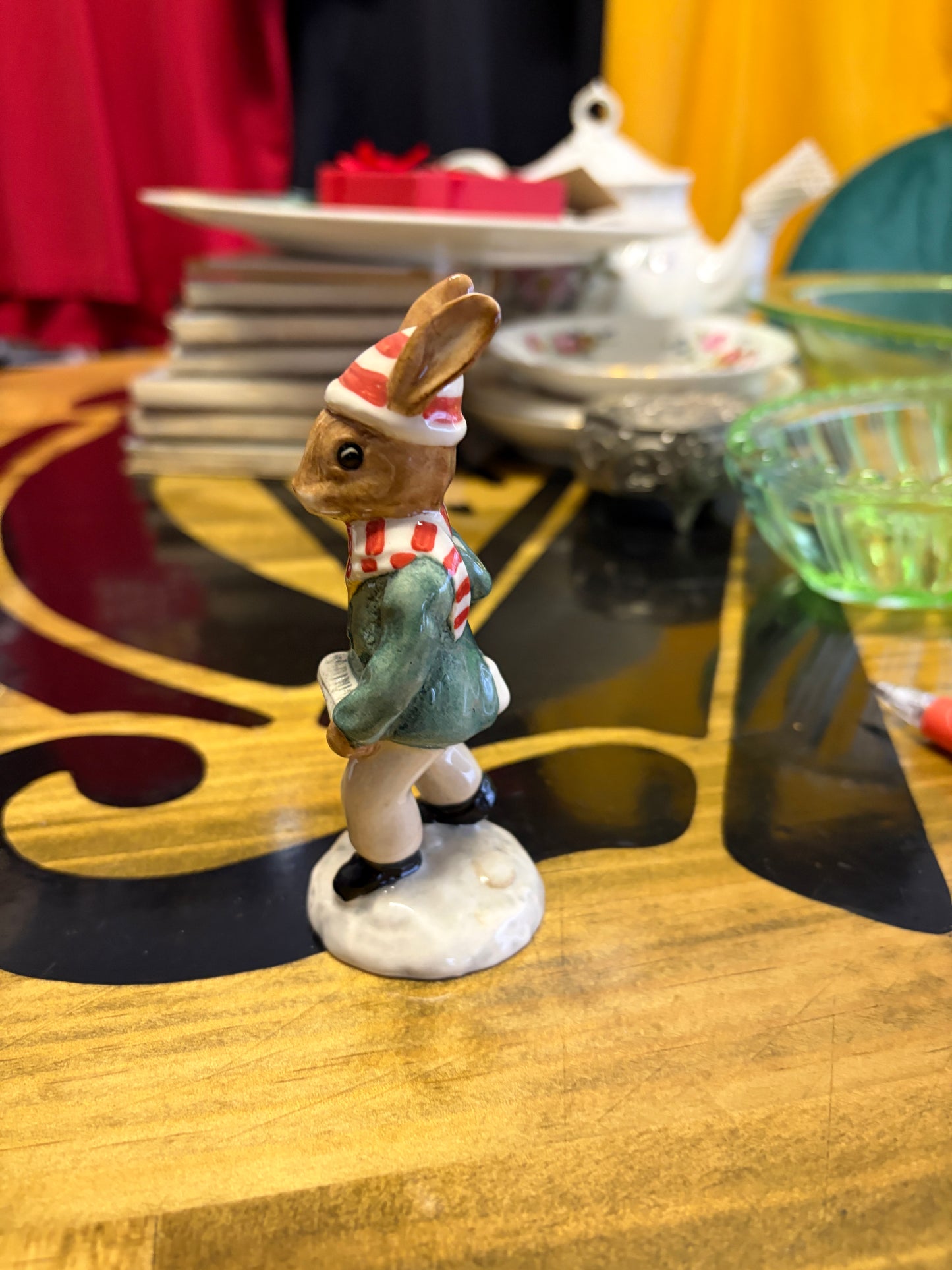 Vintage Royal Doulton Paperboy Bunnykins DB77 Figurine