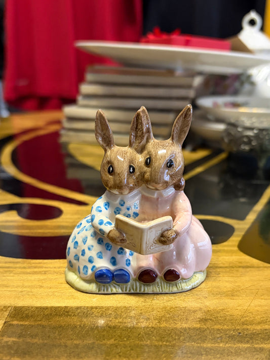 Vintage Royal Doulton Bunnykins Storytime DB9 Figurine