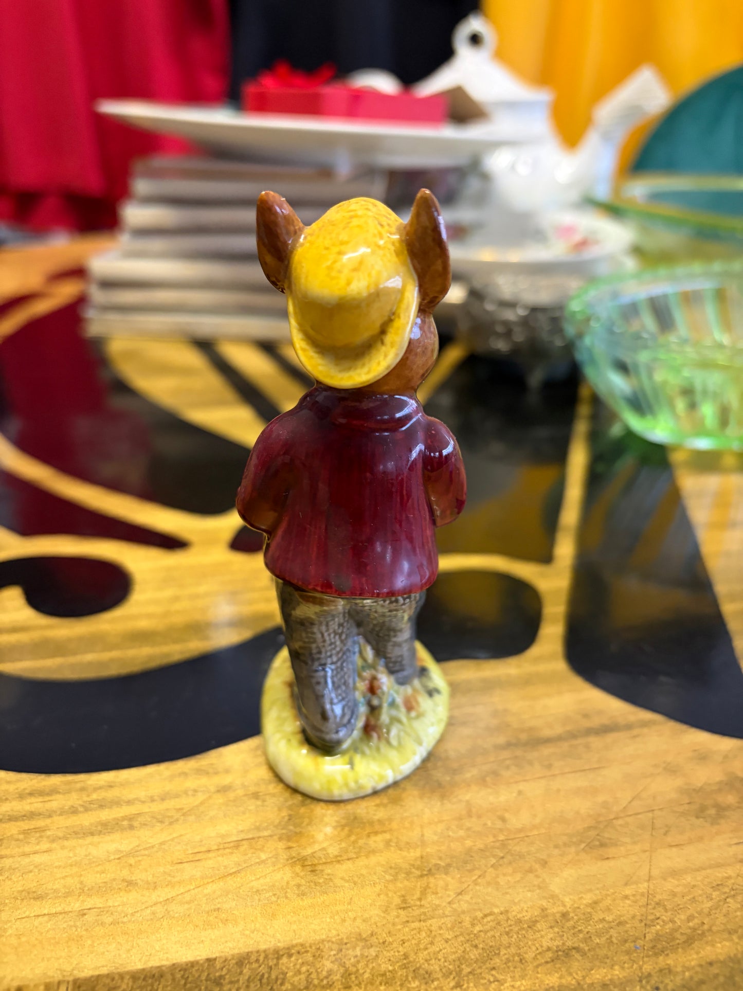 Vintage Royal Doulton Mr Bunnykins “Autumn Days” DB5 Figurine – 1972