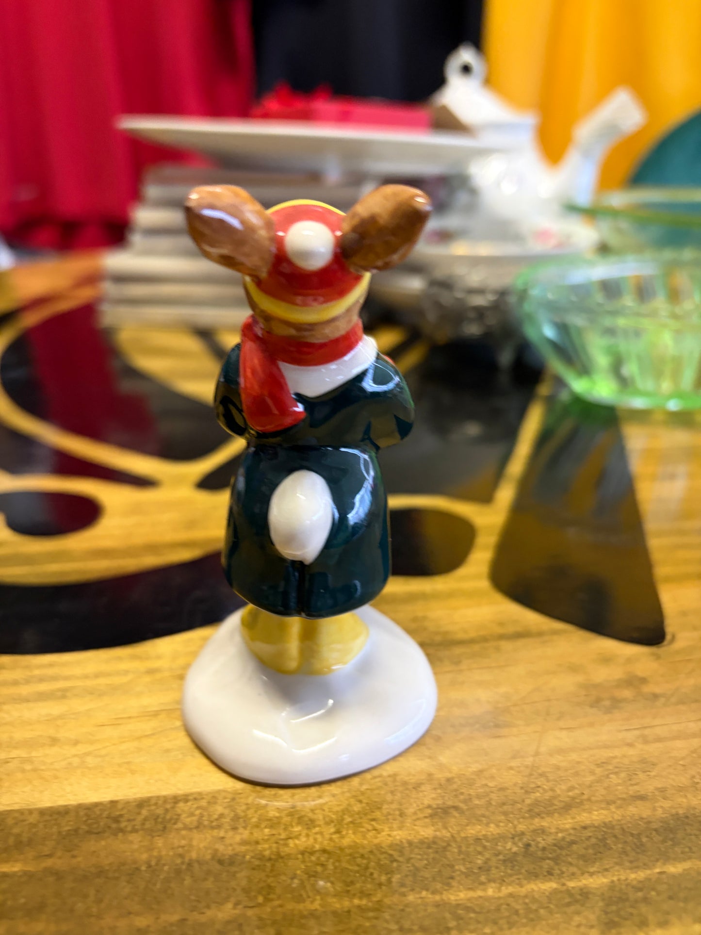Royal Doulton Carol Singer Bunnykins DB104 – Limited Edition of 1000
