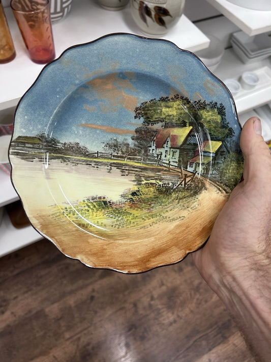 Royal Doulton - Round Plate "Country Cottage D4390"- Made in England c.1930